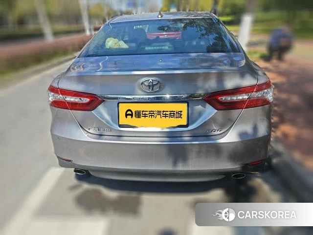 Toyota Camry 2022 Серебристо-серый из Китая, фото 5