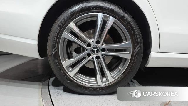 Mercedes-Benz E-Class W213 id 4778638 из Кореи 25