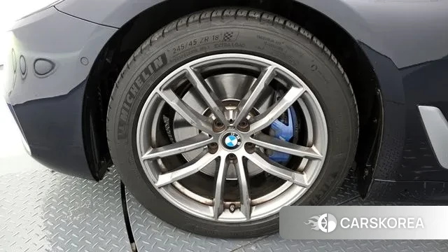 BMW 5 Series (G30) id 3449795 из Кореи 15