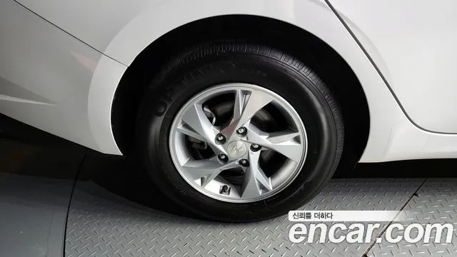 Hyundai Avante (CN7) id 2753850 из Кореи 15