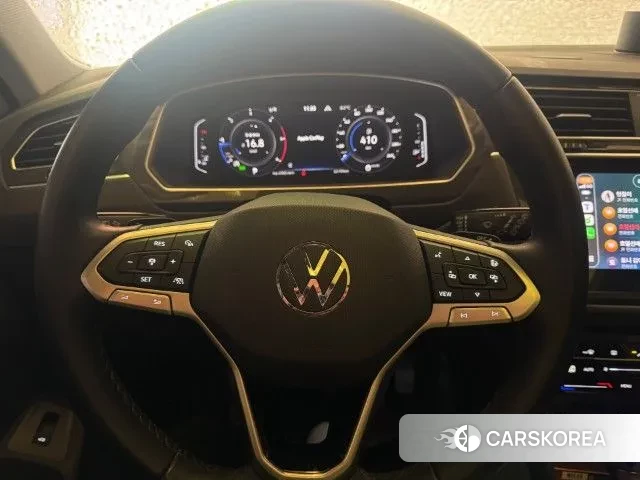 Volkswagen Tiguan second Generation 2023 Белый из Кореи, фото 5