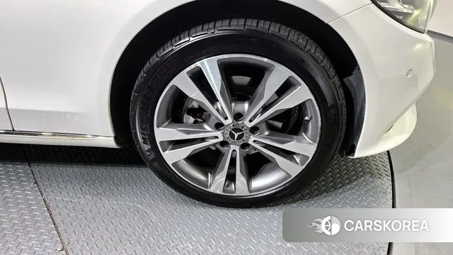 Mercedes-Benz C-Class W205 id 3503990 из Кореи 15