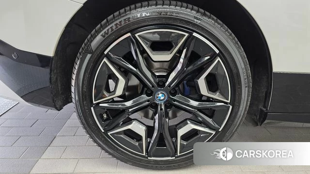 BMW iX id 4905996 из Кореи 29