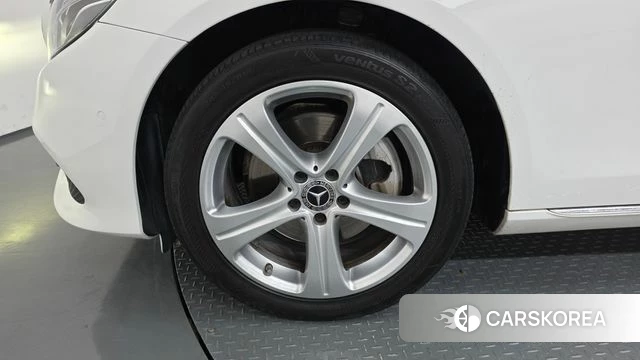 Mercedes-Benz E-Class W213 id 4713310 из Кореи 34