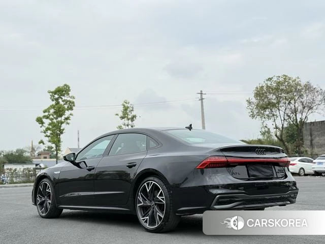 Audi A7L id 4228475 из Китая 14