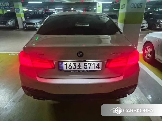 BMW 5 Series (G30) 2018 Жемчужный цвет из Кореи, фото 5