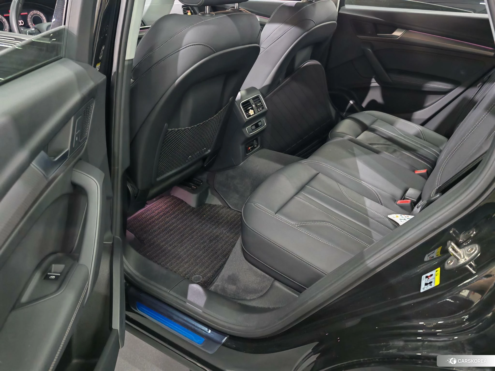 Audi Q5L id 4467560 из Китая 7