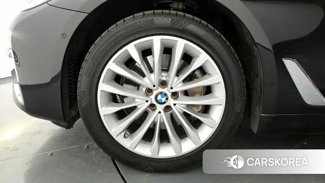 BMW 5 Series (G30) id 3923115 из Кореи 15