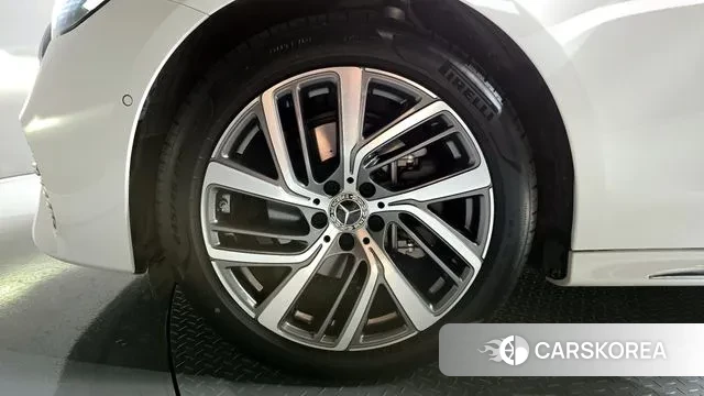 Mercedes-Benz E-Class W214 id 2888909 из Кореи 15