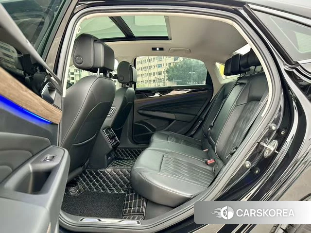 Volkswagen Passat PHEV id 4221893 из Китая 15