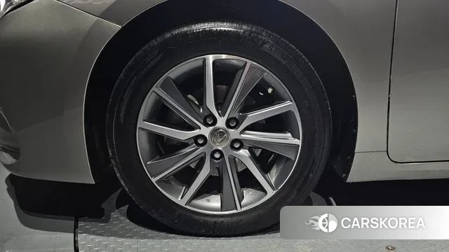 Lexus New ES300h id 3631863 из Кореи 15