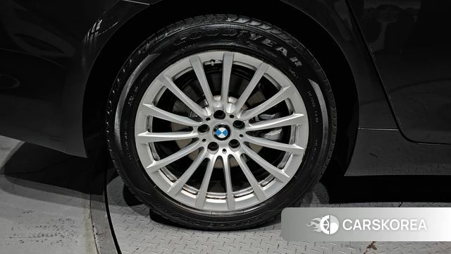 BMW 5 Series (G30) id 4471112 из Кореи 26