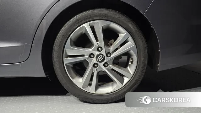 Hyundai Avante AD id 3434833 из Кореи 15