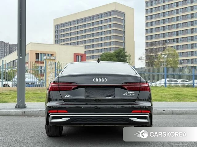Audi A6L id 4306896 из Китая 9