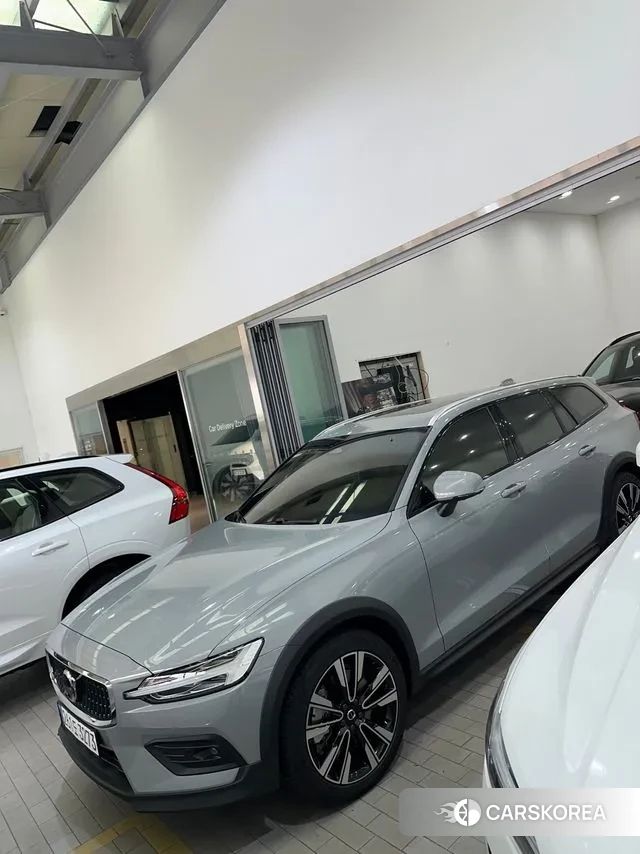 Volvo V60 Cross-Country 2nd Generation id 3206655 из Кореи 7