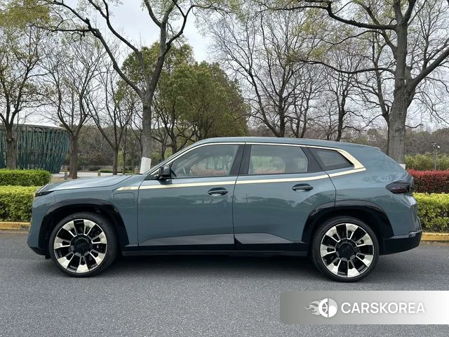 BMW XM id 4238688 из Китая 9