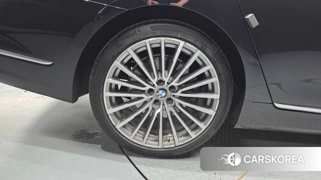 BMW 7 Series (G11) id 4593985 из Кореи 30