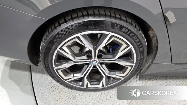 BMW i4 id 3550906 из Кореи 15