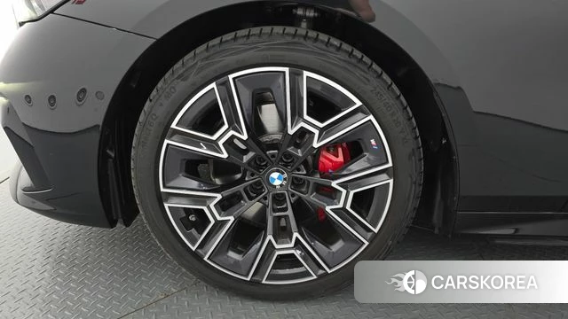 BMW 5 Series (G60) id 4791853 из Кореи 32