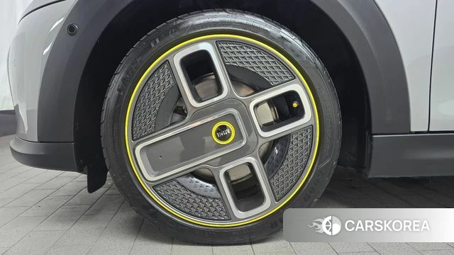 Mini Cooper Electric id 4517022 из Кореи 28