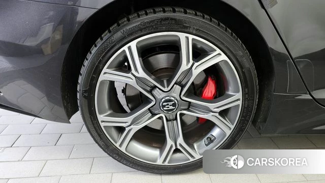 Kia Stinger id 3886389 из Кореи 15