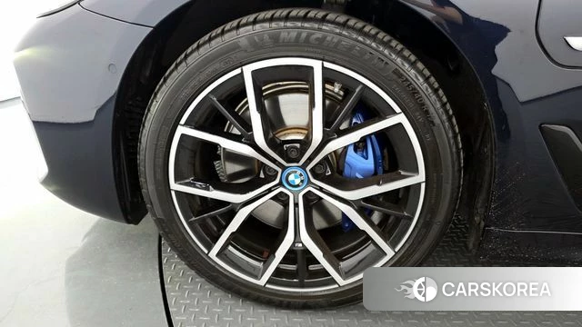 BMW 5 Series (G30) id 4308609 из Кореи 33