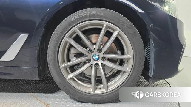 BMW 5 Series (G30) id 4304771 из Кореи 31