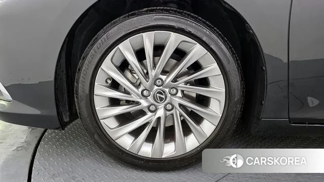 Lexus ES300h 7th generation id 3649057 из Кореи 15