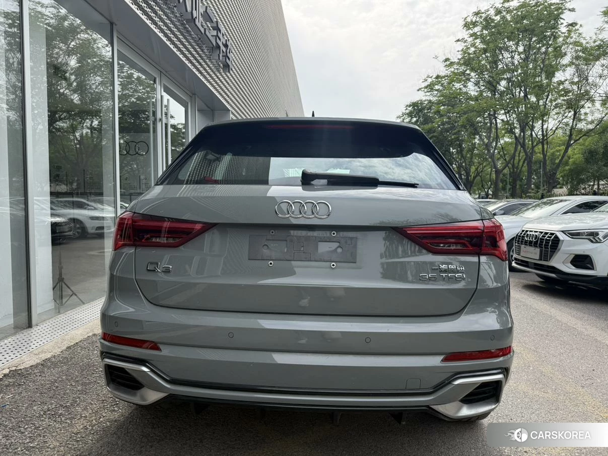 Audi Q3 2023 Темно-серый из Китая, фото 5