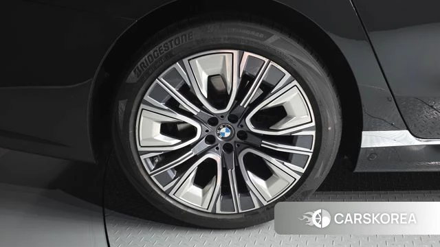 BMW 7 Series (G70) id 4792867 из Кореи 15