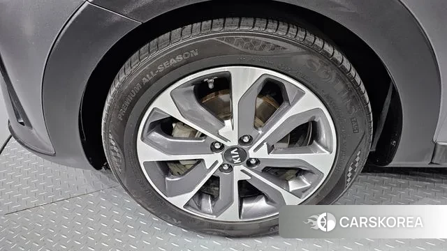 Kia Stonic id 3636801 из Кореи 15