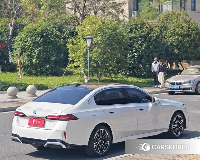 BMW 5 series id 4271597 из Китая 18