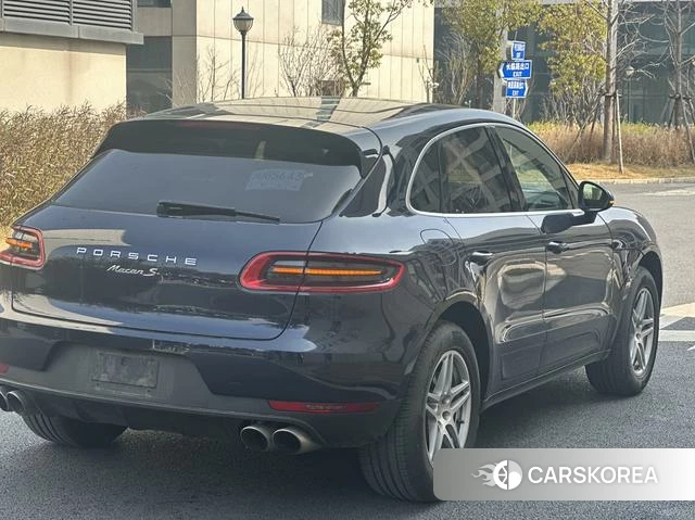 Porsche Macan 2018 Темно-серый из Китая, фото 6