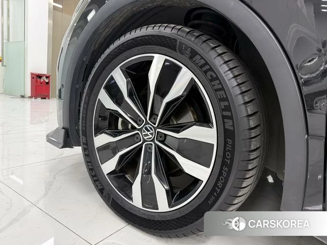 Volkswagen Tiguan L id 4348549 из Китая 15