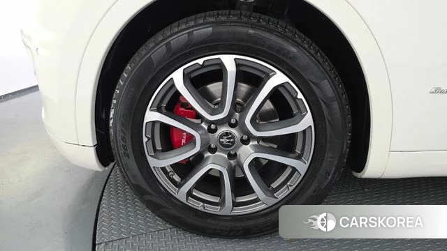 Maserati Levante id 3916366 из Кореи 15