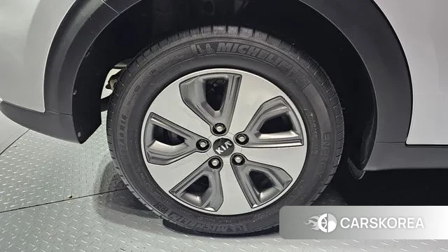 Kia Niro id 3396827 из Кореи 15