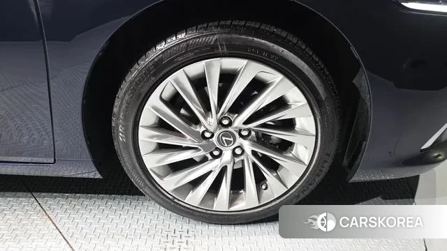 Lexus ES300h 7th generation id 3716275 из Кореи 15