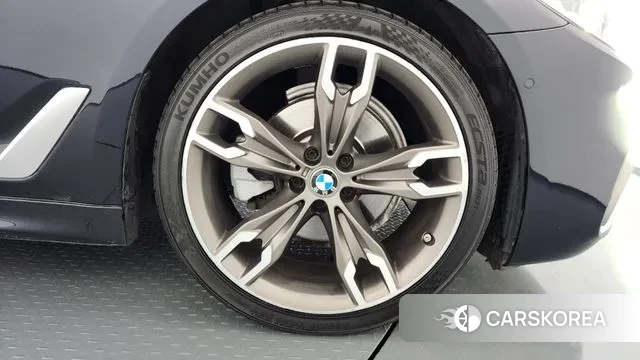 BMW 5 Series (G30) id 3380051 из Кореи 15