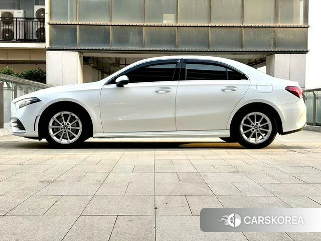 Mercedes-Benz Class A 2022 Белый из Китая, фото 5