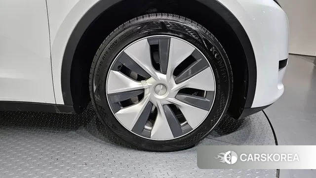 Tesla Model Y id 3576443 из Кореи 15