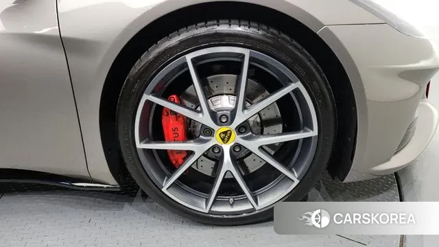 Lotus Emira id 3057796 из Кореи 15