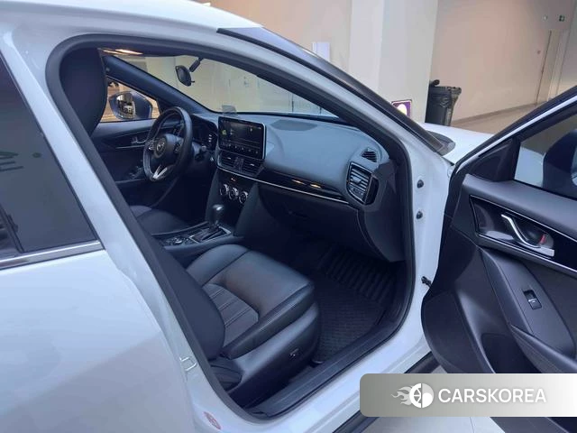 Mazda CX-4 id 3983373 из Китая 17