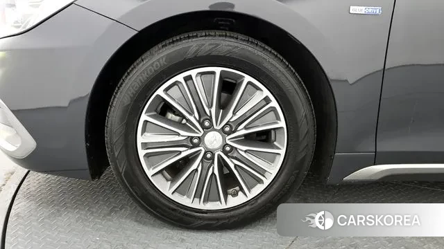 Hyundai Grandeur IG Hybrid id 3617069 из Кореи 15