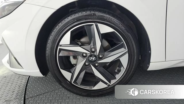 Hyundai Avante (CN7) id 4231709 из Кореи 15