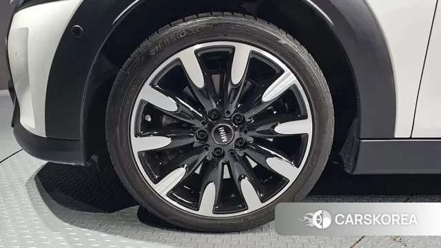 Mini Cooper S id 2939332 из Кореи 15