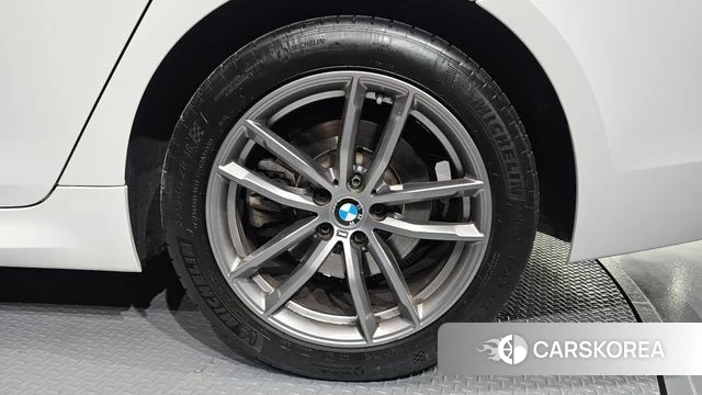 BMW 5 Series (G30) id 4626321 из Кореи 27