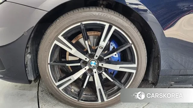 BMW 5 Series (G60) id 3638997 из Кореи 15