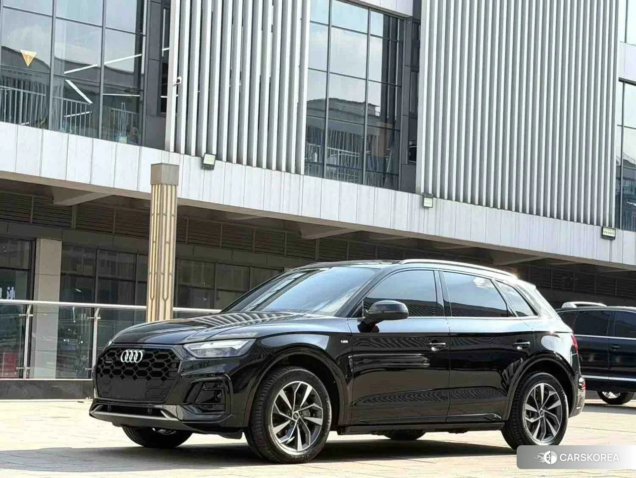 Audi Q5L 2023 Черный из Китая, фото 5
