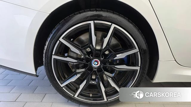 BMW 8 Series (G15) id 4922389 из Кореи 15