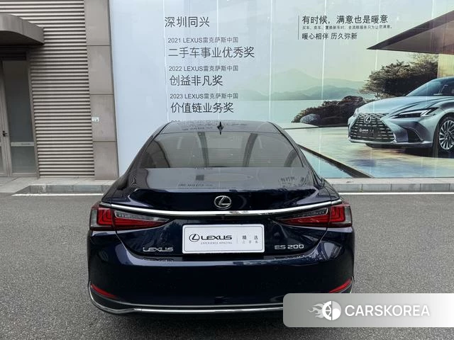 Lexus ES id 4274481 из Китая 13